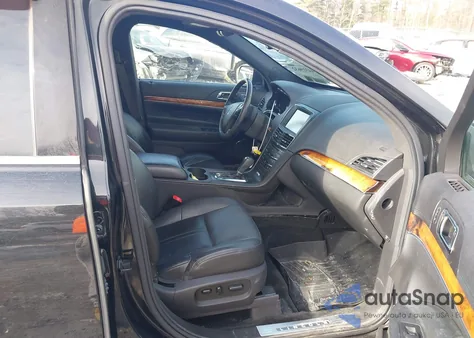 2015 Lincoln Mkt Livery from USA, damaged, VIN 2LMHJ5NK5FBL00907